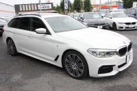 BMW 5シリーズ 530i ﾂｰﾘﾝｸﾞMｽﾎﾟｰﾂ ｾﾚｸﾄP 1ｵｰﾅ 型式変更後｢ABA-JT20｣ 252馬力 ﾊﾟﾉﾗﾏｻﾝﾙｰﾌ ﾊｰﾏﾝｶｰﾄﾞﾝ 4ｿﾞｰﾝｴｱｺﾝ 全席ﾋｰﾀｰ黒革 HUD 追従ACC ｽﾃｱﾘﾝｸﾞｻﾎﾟｰﾄ 変更後全面液晶ﾒｰﾀｰ ﾀｯﾁ画面HDDﾅﾋﾞTV 360度ｶﾒﾗ 2年保証