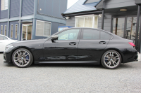 BMW 3シリーズ M340i ｲﾉﾍﾞｰｼｮﾝP 直6ﾀｰﾎﾞ4WD 387馬力 ﾋｰﾀｰ黒革 ﾚｰｻﾞｰﾗｲﾄ 3Dﾃﾞｻﾞｲﾝﾏﾌﾗｰ Mﾊﾟﾌｫｰﾏﾝｽｴｱﾛ EVENTURIｶｰﾎﾞﾝｴｱｰｲﾝﾃｰｸ 電動ﾄﾗﾝｸ ACｼｭﾆｯﾂｧｰｻｽ ｱﾀﾞﾌﾟﾃｨﾌﾞMｻｽ 追従ACC HUD 360度ｶﾒﾗ ﾊｰﾏﾝｶｰﾄﾞﾝ ｼﾞｪｽﾁｬｰC 2年保証