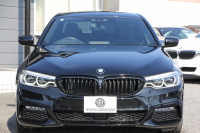 BMW 5シリーズ 523d ｴﾃﾞｨｼｮﾝﾐｯｼｮﾝｲﾝﾎﾟｯｼﾌﾞﾙ 特別仕様車 ﾊｰﾏﾝｶｰﾄﾞﾝｻﾗｳﾝﾄﾞHUD 専用ﾌﾞﾗｯｸ19AW ﾌﾞﾗｯｸｷﾄﾞﾆｰｸﾞﾘﾙ 追従ACC ｽﾃｱﾘﾝｸﾞｻﾎﾟｰﾄ 360度ｶﾒﾗ Pｱｼｽﾄ ﾀｯﾁ画面HDDﾅﾋﾞTV LEDﾍｯﾄﾞﾗｲﾄ ｵｰﾄﾊｲﾋﾞｰﾑ 電動ﾄﾗﾝｸ 2年保証