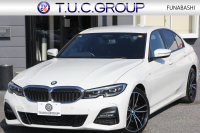 BMW 3シリーズ 320d Xdrive Mｽﾎﾟｰﾂ ﾃﾞﾋﾞｭｰP ｺﾝﾌｫｰﾄP 4WD ﾋｰﾀｰ黒革 ﾌﾞﾙｰｽﾃｯﾁ 19AW Pｱｼｽﾄﾌﾟﾗｽ 360度ｶﾒﾗ ﾌﾙｾｸﾞTV LEDﾍｯﾄﾞﾗｲﾄ ｵｰﾄﾊｲﾋﾞｰﾑ 追従ACC ｽﾃｱﾘﾝｸﾞｻﾎﾟｰﾄ ｱｯﾌﾟﾙｶｰﾌﾟﾚｲ ﾀｯﾁ画面HDDﾅﾋﾞ電動ﾄﾗﾝｸ 2年保証