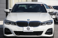 BMW 3シリーズ 320d Xdrive Mｽﾎﾟｰﾂ ﾃﾞﾋﾞｭｰP ｺﾝﾌｫｰﾄP 4WD ﾋｰﾀｰ黒革 ﾌﾞﾙｰｽﾃｯﾁ 19AW Pｱｼｽﾄﾌﾟﾗｽ 360度ｶﾒﾗ ﾌﾙｾｸﾞTV LEDﾍｯﾄﾞﾗｲﾄ ｵｰﾄﾊｲﾋﾞｰﾑ 追従ACC ｽﾃｱﾘﾝｸﾞｻﾎﾟｰﾄ ｱｯﾌﾟﾙｶｰﾌﾟﾚｲ ﾀｯﾁ画面HDDﾅﾋﾞ電動ﾄﾗﾝｸ 2年保証