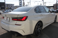 BMW 3シリーズ 320d Xdrive Mｽﾎﾟｰﾂ ﾃﾞﾋﾞｭｰP ｺﾝﾌｫｰﾄP 4WD ﾋｰﾀｰ黒革 ﾌﾞﾙｰｽﾃｯﾁ 19AW Pｱｼｽﾄﾌﾟﾗｽ 360度ｶﾒﾗ ﾌﾙｾｸﾞTV LEDﾍｯﾄﾞﾗｲﾄ ｵｰﾄﾊｲﾋﾞｰﾑ 追従ACC ｽﾃｱﾘﾝｸﾞｻﾎﾟｰﾄ ｱｯﾌﾟﾙｶｰﾌﾟﾚｲ ﾀｯﾁ画面HDDﾅﾋﾞ電動ﾄﾗﾝｸ 2年保証
