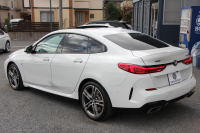 BMW 2シリーズ M235i Xdrive ｸﾞﾗﾝｸｰﾍﾟﾃﾞﾋﾞｭｰP 306馬力 4WD ﾊﾟﾉﾗﾏｻﾝﾙｰﾌ ｼｰﾄﾋｰﾀｰ Mｽﾎﾟｰﾂｼｰﾄ Mｼｰﾄﾍﾞﾙﾄ ｱﾀﾞﾌﾟﾃｨﾌﾞｻｽ 追従ACC LEDﾍｯﾄﾞﾗｲﾄ 専用18AW Mspﾌﾞﾚｰｷ Applecarplay ﾀｯﾁ画面HDDﾅﾋﾞPｱｼｽﾄ ﾜｲﾔﾚｽ充電 2年保証