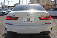 BMW 3シリーズ 320d Xdrive Mｽﾎﾟｰﾂ ｲﾉﾍﾞｰｼｮﾝP ﾃﾞﾋﾞｭｰP ｺﾝﾌｫｰﾄP 4WD ﾋｰﾀｰ黒革  BMWﾚｰｻﾞｰﾗｲﾄ HUD ｼﾞｪｽﾁｬｰC 追従ACC ｽﾃｱﾘﾝｸﾞｻﾎﾟｰﾄ ｱｯﾌﾟﾙｶｰﾌﾟﾚｲ ﾀｯﾁ画面HDDﾅﾋﾞBMWﾗｲﾌﾞｺｯｸﾋﾟｯﾄﾞ電動ﾄﾗﾝｸ Hi-fiｽﾋﾟｰｶｰ 2年保証