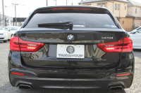 BMW 5シリーズ 523i ﾂｰﾘﾝｸﾞﾌﾞﾗｯｸｱｳﾄ 特別仕様車 HUD ﾊｰﾏﾝｶｰﾄﾞﾝ 追従ACC ｽﾃｱﾘﾝｸﾞｻﾎﾟｰﾄ LEDﾍｯﾄﾞﾗｲﾄ ｵｰﾄﾊｲﾋﾞｰﾑ ﾀｯﾁ画面HDDﾅﾋﾞTV 360度ﾊﾟﾉﾗﾏｶﾒﾗ Pｱｼｽﾄﾌﾟﾗｽ 電動ﾄﾗﾝｸ ﾌﾞﾗｯｸ19AW 液晶ﾒｰﾀｰ ｽﾏｰﾄｷｰ 2年保証