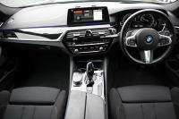 BMW 5シリーズ 523i ﾂｰﾘﾝｸﾞﾌﾞﾗｯｸｱｳﾄ 特別仕様車 HUD ﾊｰﾏﾝｶｰﾄﾞﾝ 追従ACC ｽﾃｱﾘﾝｸﾞｻﾎﾟｰﾄ LEDﾍｯﾄﾞﾗｲﾄ ｵｰﾄﾊｲﾋﾞｰﾑ ﾀｯﾁ画面HDDﾅﾋﾞTV 360度ﾊﾟﾉﾗﾏｶﾒﾗ Pｱｼｽﾄﾌﾟﾗｽ 電動ﾄﾗﾝｸ ﾌﾞﾗｯｸ19AW 液晶ﾒｰﾀｰ ｽﾏｰﾄｷｰ 2年保証