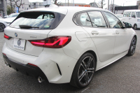 BMW 1シリーズ 118d Mｽﾎﾟｰﾂ ｴﾃﾞｨｼｮﾝｼﾞｮｲﾌﾟﾗｽ ｺﾝﾌｫｰﾄP 1ｵｰﾅ 追従ACC 電動ﾘｱｹﾞｰﾄ idriveﾅﾋﾞｹﾞｰｼｮﾝP BMWﾗｲﾌﾞｺｯｸﾋﾟｯﾄ ｱｯﾌﾟﾙｶｰﾌﾟﾚｲ ﾒﾓﾘｰ付電動ﾊｰﾌﾚｻﾞｰ ｽﾄﾚｰｼﾞﾊﾟｯｹｰｼﾞｲﾙﾐﾎﾞｽﾄﾝﾄﾘﾑ LEDﾍｯﾄﾞﾗｲﾄ Pｱｼｽﾄ 18AW 専用ｴｱﾛ 2年保証