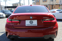 BMW 3シリーズ 320d Xdrive Mｽﾎﾟｰﾂ ｴﾃﾞｨｼｮﾝｻﾝﾗｲｽﾞ50台限定車 ﾋｰﾀｰ黒革 ﾚｰｻﾞｰﾗｲﾄ ｱﾀﾞﾌﾟﾃｨﾌﾞMｻｽ 専用19AW Mﾘｱｽﾎﾟｲﾗｰ Mｼｰﾄﾍﾞﾙﾄ 追従ACC ｽﾃｱﾘﾝｸﾞｻﾎﾟｰﾄ BMWﾗｲﾌﾞｺｯｸﾋﾟｯﾄﾞｱｯﾌﾟﾙｶｰﾌﾟﾚｲ ﾜｲﾔﾚｽ充電 2年保証