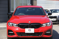 BMW 3シリーズ 320d Xdrive Mｽﾎﾟｰﾂ ｴﾃﾞｨｼｮﾝｻﾝﾗｲｽﾞ50台限定車 ﾋｰﾀｰ黒革 ﾚｰｻﾞｰﾗｲﾄ ｱﾀﾞﾌﾟﾃｨﾌﾞMｻｽ 専用19AW Mﾘｱｽﾎﾟｲﾗｰ Mｼｰﾄﾍﾞﾙﾄ 追従ACC ｽﾃｱﾘﾝｸﾞｻﾎﾟｰﾄ BMWﾗｲﾌﾞｺｯｸﾋﾟｯﾄﾞｱｯﾌﾟﾙｶｰﾌﾟﾚｲ ﾜｲﾔﾚｽ充電 2年保証