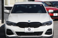 BMW 3シリーズ 330i Mｽﾎﾟｰﾂ ﾃﾞﾋﾞｭｰ&ｺﾝﾌｫｰﾄP 高出力 258馬力 ﾋｰﾀｰ黒革 専用ﾌﾞﾙｰｽﾃｯﾁ HUD 追従ACC ｽﾃｱﾘﾝｸﾞｻﾎﾟｰﾄ Mｽﾎﾟｰﾂﾌﾞﾚｰｷ ﾚｲｽﾞ19AW 3Dﾃﾞｻﾞｲﾝｴｱﾛ LEDﾍｯﾄﾞﾗｲﾄ ｵｰﾄﾊｲﾋﾞｰﾑ 360度ｶﾒﾗ 電動ﾄﾗﾝｸ Hi-fiｽﾋﾟｰｶｰ BMWﾗｲﾌﾞｺｯｸﾋﾟｯﾄ 2年保証