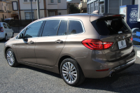 BMW 2シリーズ 218d ｸﾞﾗﾝﾂｱﾗｰ ﾗｸﾞｼﾞｭｱﾘｰ 後期 ﾌｪｲｽﾘﾌﾄ後 3列7人乗り ADｱｸﾃｨﾌﾞｾｰﾌﾃｨ&ｺﾝﾌｫｰﾄP 追従ACC HUD 受注生産OPｵｲｽﾀｰﾚｻﾞｰ 電動ﾄﾗﾝｸ LEDﾍｯﾄﾞﾗｲﾄ ﾒﾓﾘｰ付電動ｼｰﾄ ﾀｯﾁ画面HDDﾅﾋﾞﾊﾟｰｷﾝｸﾞｱｼｽﾄ 2年保証