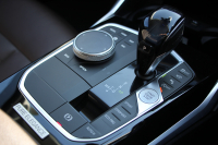 BMW 3シリーズ 320i ﾋﾟｭｱｴﾚｶﾞﾝｽ 首都圏100台限定車 ｳﾞｧｰﾈｽｶﾓｶﾚｻﾞｰ ｼｰﾄﾋｰﾀｰ ﾗﾝﾊﾞｰｻﾎﾟｰﾄ ﾌﾟﾗｽP ｺﾝﾌｫｰﾄP ｽﾃｱﾘﾝｸﾞｻﾎﾟｰﾄ 追従ACC BMWﾗｲﾌﾞｺｯｸﾋﾟｯﾄﾀｯﾁﾊﾟﾈﾙ対応HDDﾅﾋﾞ360度ｶﾒﾗ ﾜｲﾔﾚｽ充電 LEDﾍｯﾄﾞﾗｲﾄ ｵｰﾄﾊｲﾋﾞｰﾑ 電動ﾄﾗﾝｸ 2年保証