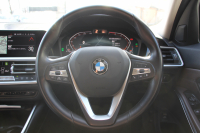 BMW 3シリーズ 320i ﾋﾟｭｱｴﾚｶﾞﾝｽ 首都圏100台限定車 ｳﾞｧｰﾈｽｶﾓｶﾚｻﾞｰ ｼｰﾄﾋｰﾀｰ ﾗﾝﾊﾞｰｻﾎﾟｰﾄ ﾌﾟﾗｽP ｺﾝﾌｫｰﾄP ｽﾃｱﾘﾝｸﾞｻﾎﾟｰﾄ 追従ACC BMWﾗｲﾌﾞｺｯｸﾋﾟｯﾄﾀｯﾁﾊﾟﾈﾙ対応HDDﾅﾋﾞ360度ｶﾒﾗ ﾜｲﾔﾚｽ充電 LEDﾍｯﾄﾞﾗｲﾄ ｵｰﾄﾊｲﾋﾞｰﾑ 電動ﾄﾗﾝｸ 2年保証