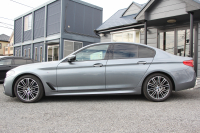 BMW 5シリーズ 530i Mｽﾎﾟｰﾂ 高出力 252馬力 1ｵｰﾅ ｱｲﾎﾞﾘｰﾚｻﾞｰ 全席ﾋｰﾀｰ HUD Mｽﾎﾟｰﾂﾌﾞﾚｰｷ 追従ACC ｽﾃｱﾘﾝｸﾞｻﾎﾟｰﾄ LEDﾍｯﾄﾞﾗｲﾄ ﾊｲﾋﾞｰﾑｱｼｽﾄ ﾀｯﾁ画面HDDﾅﾋﾞTV 360度ｶﾒﾗ Pｱｼｽﾄﾌﾟﾗｽ 電動ﾄﾗﾝｸ 専用ｴｱﾛ ﾊﾟﾄﾞﾙｼﾌﾄ 19AW 2年保証