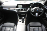 BMW 3シリーズ 320i Mｽﾎﾟｰﾂ ﾃﾞﾋﾞｭｰP ｺﾝﾌｫｰﾄP ﾋｰﾀｰ黒革 ﾌﾞﾙｰｽﾃｯﾁ  HUD 19AW 追従ACC ｽﾃｱﾘﾝｸﾞｻﾎﾟｰﾄ LEDﾍｯﾄﾞﾗｲﾄ ｵｰﾄﾊｲﾋﾞｰﾑ 電動ﾄﾗﾝｸ ｱｯﾌﾟﾙｶｰﾌﾟﾚｲ ﾀｯﾁ画面HDDﾅﾋﾞﾜｲﾔﾚｽ充電 Hi-fiｽﾋﾟｰｶｰ Pｱｼｽﾄ 専用ｴｱﾛ 2年保証