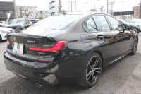 BMW 3シリーズ 320i Mｽﾎﾟｰﾂ ﾃﾞﾋﾞｭｰP ｺﾝﾌｫｰﾄP ﾋｰﾀｰ黒革 ﾌﾞﾙｰｽﾃｯﾁ  HUD 19AW 追従ACC ｽﾃｱﾘﾝｸﾞｻﾎﾟｰﾄ LEDﾍｯﾄﾞﾗｲﾄ ｵｰﾄﾊｲﾋﾞｰﾑ 電動ﾄﾗﾝｸ ｱｯﾌﾟﾙｶｰﾌﾟﾚｲ ﾀｯﾁ画面HDDﾅﾋﾞﾜｲﾔﾚｽ充電 Hi-fiｽﾋﾟｰｶｰ Pｱｼｽﾄ 専用ｴｱﾛ 2年保証