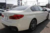 BMW 5シリーズ 523d Mｽﾎﾟｰﾂ ﾊｲﾗｲﾝ 変更後ﾓﾃﾞﾙ 新液晶ﾒｰﾀｰ 全席ﾋｰﾀｰ黒革 HUD LEDﾍｯﾄﾞﾗｲﾄ 追従ACC ｽﾃｱﾘﾝｸﾞｻﾎﾟｰﾄ ｵｰﾄﾊｲﾋﾞｰﾑ ﾀｯﾁ画面HDDﾅﾋﾞﾌﾙｾｸﾞTV 360度ｶﾒﾗ 電動ﾄﾗﾝｸ 専用ｴｱﾛ 19AW ﾊﾟﾄﾞﾙｼﾌﾄ ｱﾝﾋﾞｴﾝﾄﾗｲﾄ 2年保証