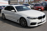 BMW 5シリーズ 523d Mｽﾎﾟｰﾂ ﾊｲﾗｲﾝ 変更後ﾓﾃﾞﾙ 新液晶ﾒｰﾀｰ 全席ﾋｰﾀｰ黒革 HUD LEDﾍｯﾄﾞﾗｲﾄ 追従ACC ｽﾃｱﾘﾝｸﾞｻﾎﾟｰﾄ ｵｰﾄﾊｲﾋﾞｰﾑ ﾀｯﾁ画面HDDﾅﾋﾞﾌﾙｾｸﾞTV 360度ｶﾒﾗ 電動ﾄﾗﾝｸ 専用ｴｱﾛ 19AW ﾊﾟﾄﾞﾙｼﾌﾄ ｱﾝﾋﾞｴﾝﾄﾗｲﾄ 2年保証