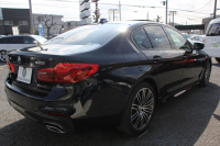 BMW 5シリーズ 540i Mｽﾎﾟｰﾂ ｾﾚｸﾄP indiviｶﾗｰ 1ｵｰﾅ 後輪駆動 直6ﾀｰﾎﾞ340馬力 ｻﾝﾙｰﾌ 全席ﾋｰﾀｰ黒革 ﾊｰﾏﾝｶｰﾄﾞﾝｻｳﾝﾄﾞ4ｿﾞｰﾝｴｱｺﾝ 液晶ﾒｰﾀｰ HUD 追従ACC LEDﾍｯﾄﾞﾗｲﾄ ﾀｯﾁ画面ﾅﾋﾞﾌﾙｾｸﾞTV ｱﾀﾞﾌﾟﾃｨﾌﾞｻｽ Mspﾌﾞﾚｰｷ 19AW 2年保証