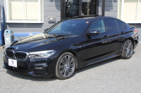 BMW 5シリーズ 540i Mｽﾎﾟｰﾂ ｾﾚｸﾄP indiviｶﾗｰ 1ｵｰﾅ 後輪駆動 直6ﾀｰﾎﾞ340馬力 ｻﾝﾙｰﾌ 全席ﾋｰﾀｰ黒革 ﾊｰﾏﾝｶｰﾄﾞﾝｻｳﾝﾄﾞ4ｿﾞｰﾝｴｱｺﾝ 液晶ﾒｰﾀｰ HUD 追従ACC LEDﾍｯﾄﾞﾗｲﾄ ﾀｯﾁ画面ﾅﾋﾞﾌﾙｾｸﾞTV ｱﾀﾞﾌﾟﾃｨﾌﾞｻｽ Mspﾌﾞﾚｰｷ 19AW 2年保証