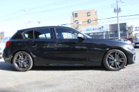 BMW 1シリーズ M140i ｴﾃﾞｨｼｮﾝｼｬﾄﾞｰ 後期 340馬力 直6ﾀｰﾎﾞ後輪駆動最終 ﾋｰﾀｰ黒革 LEDﾍｯﾄﾞﾗｲﾄ ｱﾀﾞﾌﾟﾃｨﾌﾞMｻｽ 専用ﾌﾞﾚｰｷ 18AW ﾀｯﾁ画面HDDﾅﾋﾞPｱｼｽﾄ 衝突軽減ﾌﾞﾚｰｷ 車線逸脱警告 歩行者警告 ﾌﾞﾚｰｷ付ｸﾙｺﾝ 2年保証