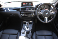 BMW 1シリーズ M140i ｴﾃﾞｨｼｮﾝｼｬﾄﾞｰ 後期 340馬力 直6ﾀｰﾎﾞ後輪駆動最終 ﾋｰﾀｰ黒革 LEDﾍｯﾄﾞﾗｲﾄ ｱﾀﾞﾌﾟﾃｨﾌﾞMｻｽ 専用ﾌﾞﾚｰｷ 18AW ﾀｯﾁ画面HDDﾅﾋﾞPｱｼｽﾄ 衝突軽減ﾌﾞﾚｰｷ 車線逸脱警告 歩行者警告 ﾌﾞﾚｰｷ付ｸﾙｺﾝ 2年保証