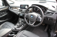 BMW 2シリーズ 218d ｸﾞﾗﾝﾂｱﾗｰ ﾗｸﾞｼﾞｭｱﾘｰ 後期 1ｵｰﾅ ﾌｪｲｽﾘﾌﾄ後 3列7人乗 ADｱｸﾃｨﾌﾞｾｰﾌﾃｨ&ｺﾝﾌｫｰﾄP 追従ACC HUD ﾋｰﾀｰ黒革 電動ﾄﾗﾝｸ LEDﾍｯﾄﾞﾗｲﾄ ﾀｯﾁ画面HDDﾅﾋﾞﾊﾟｰｷﾝｸﾞｱｼｽﾄ 衝突軽減ﾌﾞﾚｰｷ 車線逸脱警告 歩行者警告 2年保証