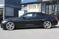 BMW 4シリーズ 420i ｸｰﾍﾟMｽﾎﾟｰﾂ 追従ACC 衝突軽減ﾌﾞﾚｰｷ 車線逸脱警告 歩行者警告 ﾌﾙｾｸﾞTV ｵﾌﾟｼｮﾝ19AW 専用ｴｱﾛ ﾌﾞﾗｯｸｷﾄﾞﾆｰｸﾞﾘﾙ ﾀｯﾁﾊﾟｯﾄﾞ対応HDDﾅﾋﾞｹﾞｰｼｮﾝBluetooth接続 ｽﾏｰﾄｷｰ ﾊﾟﾄﾞﾙｼﾌﾄ ﾐﾗｰETC2.0 直噴ﾀｰﾎﾞ8速AT 2年保証