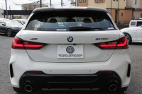 BMW 1シリーズ M135i Xdrive ﾃﾞﾋﾞｭｰP ｺﾝﾌｫｰﾄP 4WD 306馬力 Mｽﾎﾟｰﾂｼｰﾄ ｱﾀﾞﾌﾟﾃｨﾌﾞｻｽ Mｼｰﾄﾍﾞﾙﾄ ｼｰﾄﾋｰﾀｰ BMWﾗｲﾌﾞｺｯｸﾋﾟｯﾄ 追従ACC 電動ﾄﾗﾝｸ ｱｯﾌﾟﾙｶｰﾌﾟﾚｲ 純正HDDﾅﾋﾞPｱｼｽﾄ LEDﾍｯﾄﾞﾗｲﾄ ﾚｰﾝC警告 衝突軽減ﾌﾞﾚｰｷ 2年保証