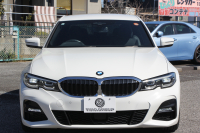 BMW 3シリーズ 320i Mｽﾎﾟｰﾂ ｻｳﾝﾄﾞP ｺﾝﾌｫｰﾄP 1ｵﾅ ﾊｰﾏﾝｶｰﾄﾞﾝ ｱｺｰｽﾃｨｯｸｶﾞﾗｽ ｼｰﾄﾋｰﾀｰ 追従ACC ｽﾃｱﾘﾝｸﾞｻﾎﾟｰﾄ BMWﾗｲﾌﾞｺｯｸﾋﾟｯﾄﾞLEDﾍｯﾄﾞﾗｲﾄ ｵｰﾄﾊｲﾋﾞｰﾑ ﾜｲﾔﾚｽ充電 ｱﾝﾋﾞｴﾝﾄﾗｲﾄ 電動ﾄﾗﾝｸ ｱｯﾌﾟﾙｶｰﾌﾟﾚｲ ﾀｯﾁ画面ﾅﾋﾞ2年保証