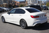 BMW 3シリーズ 320i Mｽﾎﾟｰﾂ ｻｳﾝﾄﾞP ｺﾝﾌｫｰﾄP 1ｵﾅ ﾊｰﾏﾝｶｰﾄﾞﾝ ｱｺｰｽﾃｨｯｸｶﾞﾗｽ ｼｰﾄﾋｰﾀｰ 追従ACC ｽﾃｱﾘﾝｸﾞｻﾎﾟｰﾄ BMWﾗｲﾌﾞｺｯｸﾋﾟｯﾄﾞLEDﾍｯﾄﾞﾗｲﾄ ｵｰﾄﾊｲﾋﾞｰﾑ ﾜｲﾔﾚｽ充電 ｱﾝﾋﾞｴﾝﾄﾗｲﾄ 電動ﾄﾗﾝｸ ｱｯﾌﾟﾙｶｰﾌﾟﾚｲ ﾀｯﾁ画面ﾅﾋﾞ2年保証