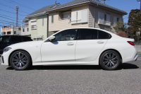 BMW 3シリーズ 320i Mｽﾎﾟｰﾂ ｻｳﾝﾄﾞP ｺﾝﾌｫｰﾄP 1ｵﾅ ﾊｰﾏﾝｶｰﾄﾞﾝ ｱｺｰｽﾃｨｯｸｶﾞﾗｽ ｼｰﾄﾋｰﾀｰ 追従ACC ｽﾃｱﾘﾝｸﾞｻﾎﾟｰﾄ BMWﾗｲﾌﾞｺｯｸﾋﾟｯﾄﾞLEDﾍｯﾄﾞﾗｲﾄ ｵｰﾄﾊｲﾋﾞｰﾑ ﾜｲﾔﾚｽ充電 ｱﾝﾋﾞｴﾝﾄﾗｲﾄ 電動ﾄﾗﾝｸ ｱｯﾌﾟﾙｶｰﾌﾟﾚｲ ﾀｯﾁ画面ﾅﾋﾞ2年保証