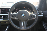 BMW 3シリーズ 320d Xdrive Mｽﾎﾟｰﾂ ﾃﾞﾋﾞｭｰP ｺﾝﾌｫｰﾄP 4WD 真珠色 1ｵｰﾅ ﾋｰﾀｰ黒革 専用ﾌﾞﾙｰｽﾃｯﾁ 19AW LEDﾍｯﾄﾞﾗｲﾄ 追従ACC ｽﾃｱﾘﾝｸﾞｻﾎﾟｰﾄ ｱｯﾌﾟﾙｶｰﾌﾟﾚｲ ﾀｯﾁ画面HDDﾅﾋﾞBMWﾗｲﾌﾞｺｯｸﾋﾟｯﾄﾞ電動ﾄﾗﾝｸ Hi-fiｽﾋﾟｰｶｰ ｱﾝﾋﾞｴﾝﾝﾄﾗｲﾄ 2年保証