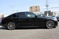 BMW 5シリーズ 523d Mｽﾎﾟｰﾂ ﾊｲﾗｲﾝ 変更後ﾓﾃﾞﾙ 1ｵｰﾅ 新液晶ﾒｰﾀｰ 全席ﾋｰﾀｰ黒革 HUD LEDﾍｯﾄﾞﾗｲﾄ 追従ACC ｽﾃｱﾘﾝｸﾞｻﾎﾟｰﾄ ｵｰﾄﾊｲﾋﾞｰﾑ ﾀｯﾁ画面HDDﾅﾋﾞﾌﾙｾｸﾞTV 360度ｶﾒﾗ 電動ﾄﾗﾝｸ 専用ｴｱﾛ 19AW ﾊﾟﾄﾞﾙｼﾌﾄ ｱﾝﾋﾞｴﾝﾄﾗｲﾄ 2年保証