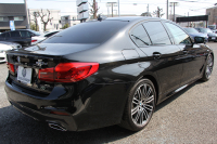 BMW 5シリーズ 523d Mｽﾎﾟｰﾂ ﾊｲﾗｲﾝ 変更後ﾓﾃﾞﾙ 1ｵｰﾅ 新液晶ﾒｰﾀｰ 全席ﾋｰﾀｰ黒革 HUD LEDﾍｯﾄﾞﾗｲﾄ 追従ACC ｽﾃｱﾘﾝｸﾞｻﾎﾟｰﾄ ｵｰﾄﾊｲﾋﾞｰﾑ ﾀｯﾁ画面HDDﾅﾋﾞﾌﾙｾｸﾞTV 360度ｶﾒﾗ 電動ﾄﾗﾝｸ 専用ｴｱﾛ 19AW ﾊﾟﾄﾞﾙｼﾌﾄ ｱﾝﾋﾞｴﾝﾄﾗｲﾄ 2年保証