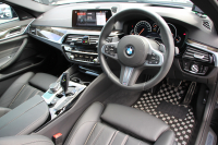 BMW 5シリーズ 523d Mｽﾎﾟｰﾂ ﾊｲﾗｲﾝ 変更後ﾓﾃﾞﾙ 1ｵｰﾅ 新液晶ﾒｰﾀｰ 全席ﾋｰﾀｰ黒革 HUD LEDﾍｯﾄﾞﾗｲﾄ 追従ACC ｽﾃｱﾘﾝｸﾞｻﾎﾟｰﾄ ｵｰﾄﾊｲﾋﾞｰﾑ ﾀｯﾁ画面HDDﾅﾋﾞﾌﾙｾｸﾞTV 360度ｶﾒﾗ 電動ﾄﾗﾝｸ 専用ｴｱﾛ 19AW ﾊﾟﾄﾞﾙｼﾌﾄ ｱﾝﾋﾞｴﾝﾄﾗｲﾄ 2年保証