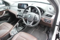 BMW X1 Xdrive18d Xﾗｲﾝ ﾊｲﾗｲﾝ ｺﾝﾌｫｰﾄP 後期 ﾌｪｲｽﾘﾌﾄ後 真珠色 ﾋｰﾀｰ茶革 追従ACC LEDﾍｯﾄﾞﾗｲﾄ&ﾃｰﾙ 電動ﾄﾗﾝｸ ｻﾃﾝｳｲﾝﾄﾞｳﾓｰﾙ ﾀｯﾁ画面HDDﾅﾋﾞﾜｲﾔﾚｽ充電 衝突軽減ﾌﾞﾚｰｷ 車線逸脱警告 歩行者警告 2年保証