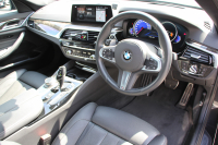 BMW 5シリーズ 530i Mｽﾎﾟｰﾂ ｺﾝﾌｫｰﾄP ｲﾉﾍﾞｰｼｮﾝP 252馬力 ﾏｯｻｰｼﾞﾍﾞﾝﾁﾚｰｼｮﾝ 全席ﾋｰﾀｰ黒革 ｺﾝﾌｫｰﾄｼｰﾄ ﾃﾞｨｽﾌﾟﾚｲｷｰ ﾘﾓｰﾄP ｼﾞｪｽﾁｬｰC HUD 追従ACC 液晶ﾒｰﾀｰ ﾀｯﾁ画面HDDﾅﾋﾞTV 360度ｶﾒﾗ 電動ﾄﾗﾝｸ LEDﾍｯﾄﾞﾗｲﾄ ｵｰﾄﾊｲﾋﾞｰﾑ 2年保証