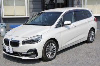 BMW 2シリーズ 218d Xdrive ｸﾞﾗﾝﾂｱﾗｰ ﾗｸﾞｼﾞｭｱﾘｰ 後期 4WD 真珠色 ﾌｪｲｽﾘﾌﾄ後 3列7人乗 ADｱｸﾃｨﾌﾞｾｰﾌﾃｨ&ｺﾝﾌｫｰﾄP 追従ACC HUD ﾋｰﾀｰ黒革 ﾌﾙｾｸﾞTV ﾌﾛﾝﾄ&ｻｲﾄﾞｶﾒﾗ 電動ﾄﾗﾝｸ LEDﾍｯﾄﾞﾗｲﾄ ﾀｯﾁ画面HDDﾅﾋﾞPｱｼｽﾄ 衝突軽減ﾌﾞﾚｰｷ 車線逸脱&歩行者警告 2年保証