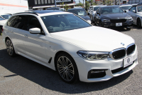 BMW 5シリーズ 530i ﾂｰﾘﾝｸﾞMｽﾎﾟｰﾂ 252馬力 ﾊﾟﾉﾗﾏｻﾝﾙｰﾌ ﾊｰﾏﾝｶｰﾄﾞﾝ 4ｿﾞｰﾝｴｱｺﾝ 全席ﾋｰﾀｰ黒革 HUD 追従ACC ｽﾃｱﾘﾝｸﾞｻﾎﾟｰﾄ 液晶ﾒｰﾀｰ ﾀｯﾁ画面HDDﾅﾋﾞTV 360度ｶﾒﾗ LEDﾍｯﾄﾞﾗｲﾄ ｵｰﾄﾊｲﾋﾞｰﾑ Mspﾌﾞﾚｰｷ 電動Rｹﾞｰﾄ 2年保証