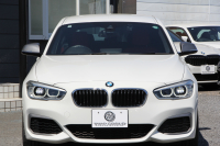 BMW 1シリーズ M140i 後期 340馬力 直6ﾀｰﾎﾞB58新ｴﾝｼﾞﾝ ﾋｰﾀｰ赤革 LEDﾍｯﾄﾞﾗｲﾄ ｱﾀﾞﾌﾟﾃｨﾌﾞMｻｽ 専用ﾌﾞﾚｰｷ 18AW HDDﾅﾋﾞ衝突軽減ﾌﾞﾚｰｷ 車線逸脱警告 歩行者警告 ﾌﾞﾚｰｷ付ｸﾙｺﾝ 専用ｴｱﾛ 後輪駆動 2年保証